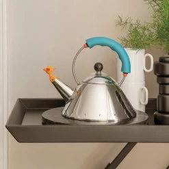 Juoma- Ja Baaritarvikkeet|Tarjoilu^Alessi 9093 viheltävä vesipannu teräs/sininen 1L