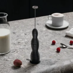 Juoma- Ja Baaritarvikkeet^Alessi Pulcina maidonvaahdotin musta