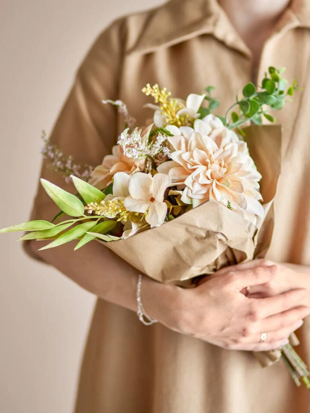 Koriste-Esineet^Bloomingville kukkakimppu Glow