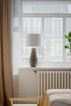 Sisustusvalaisimet^By Rydu00e9ns By Rydéns pöytävalaisin Bartha ruskea/beige