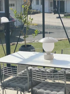 Sisustusvalaisimet^By Rydu00e9ns By Rydéns pöytävalaisin Castro IP44 beige