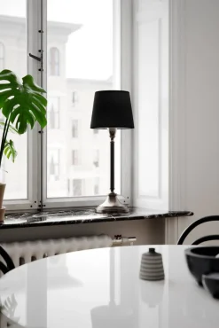 Sisustusvalaisimet^By Rydu00e9ns By Rydéns pöytävalaisin Dinant musta