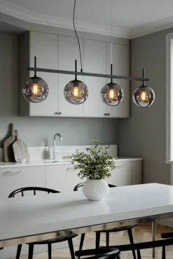 Sisustusvalaisimet^By Rydu00e9ns By Rydéns riippuvalaisin Boyle 4-os savunharmaa