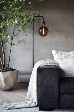 Sisustusvalaisimet^Calex lattiavalaisin U-line musta E27