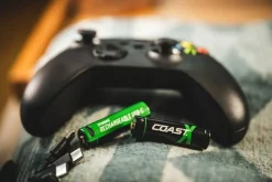 Paristot|Lamput Ja Valaisintarvikkeet^Coast paristo AA USB-C 1.5V 4 kpl sis. latauskaapelin