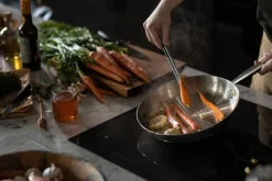 Paistoastiat^Fiskars All Steel pure paistinpannu 28 cm, pinnoittamaton