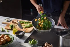 Paistoastiat^Fiskars All Steel Wok 28 cm