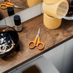 Kylpyhuonetarvikkeet|Sakset^Fiskars Classic kynsisakset pyöreäkärkiset 10 cm