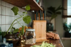 Veitset Ja Leikkuulaudat^Fiskars Functional Form veitsitukki bambu (sis. 3 veistä)