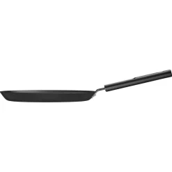 Paistoastiat^Fiskars Hard Face ohukais- /omelettipannu 22 cm
