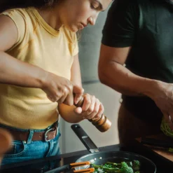 Paistoastiat^Fiskars Hard Face Paistinpannu 24 cm