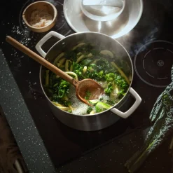 Keittiötarvikkeet^Fiskars Norden wokkikauha