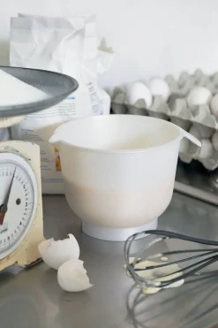 Leivonta|Keittiötarvikkeet^Gastromax Vatkauskulho kannella 1,5 L valkoinen