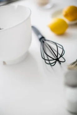 Leivonta|Keittiötarvikkeet^Gastromax Vatkauskulho kannella 1,5 L valkoinen