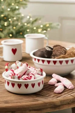 Leivonta|Keittiötarvikkeet^IB Laursen kulho sydämillä 20 cm emaloitu