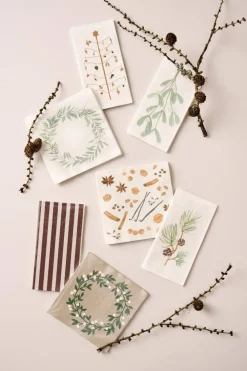 Kertakäyttö^IB Laursen lautasliina männynoksa kävyillä 16 kpl/pkt