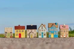 Lyhdyt Ja Kynttilänjalat^IB Laursen talolyhty Visby sininen ovi ja ruskea katto