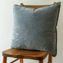 Sisustustekstiilit^IB Laursen tyynynpäällinen sametti dusty blue