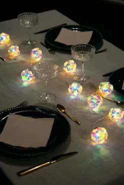 Koriste- Ja Kausivalot^Konstsmide paristovalosarja 10-os. timanttipallot