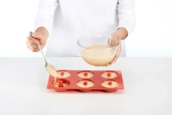 Paistoastiat^Lekue donitsivuoka 6 kpl silikonia punainen