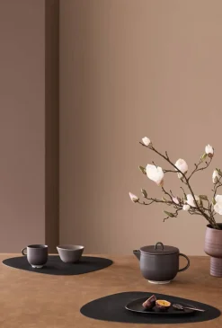 Keittiötekstiilit^LIND DNA pöytätabletti Nupo Curve L musta