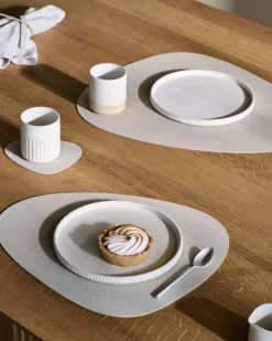 Keittiötekstiilit^LIND DNA pöytätabletti Nupo Curve L Oyster