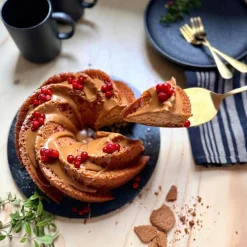 Leivonta^Maku kakkuvuoka kierre valualumiinia