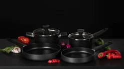 Paistoastiat^Maku paistinpannu 24 cm grafeeni