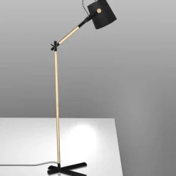 Sisustusvalaisimet^Mantra lattiavalaisin Nordica musta