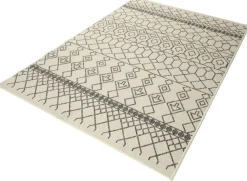 Keskilattiamatot^ Matto Saga 133x190 cm valkoinen