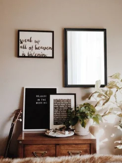 Kellot Ja Peilit^Mirrors and More peili Elenor 34 x 45 cm musta/kulta