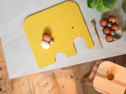 Lastenhuone|Veitset Ja Leikkuulaudat^Muurla norsu Chop&Serve -lauta L keltainen