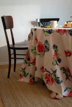 Keittiötekstiilit^Pentik pöytäliina Huvila 145x250 cm v.oranssi