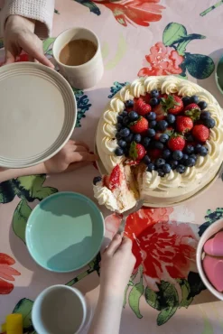 Keittiötekstiilit^Pentik pöytäliina Huvila 145x250 cm v.oranssi