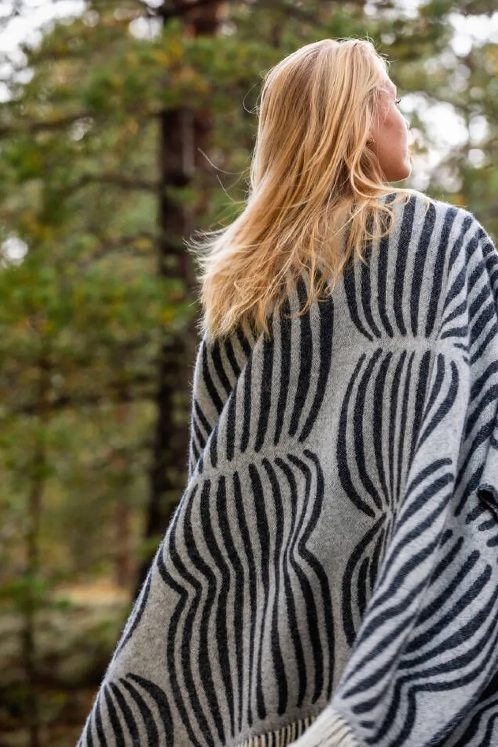 Kylpyhuone- Ja Saunatekstiilit|Kylpyhuone- Ja Saunatekstiilit^Pentik Vilja kylpypyyhe musta 70x150 cm