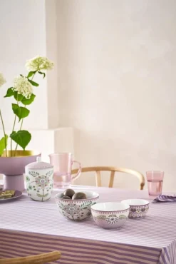 Astiat^Pip Studio aamiaissetti Lily&Lotus