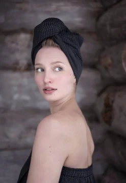 Kylpyhuone- Ja Saunatekstiilit|Kylpyhuone- Ja Saunatekstiilit^Rento hiuspyyhe Kenno 30x72 cm musta/harmaa