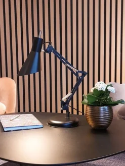 Sisustusvalaisimet^Sessak Davina pöytävalaisin musta