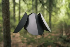 Sisustusvalaisimet^Sessak Lehmus design-riippuvalaisin mattamusta