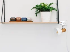 Sisustusvalaisimet^Sessak nipistinvalaisin Isa valkoinen