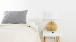 Sisustusvalaisimet^Sessak pöytävalaisin Addie luonnonvaalea / valkoinen