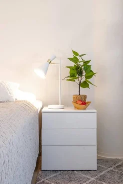 Sisustusvalaisimet^Sessak pöytävalaisin Ayla valkoinen