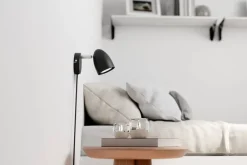 Sisustusvalaisimet^Sessak seinävalaisin Sierra musta