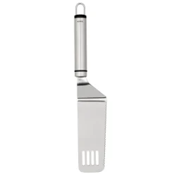 Tarjoilu^Steely Voileipäkakkulasta