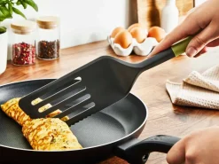 Keittiötarvikkeet^Tefal paistolasta leikkuureunalla Essential 2in1