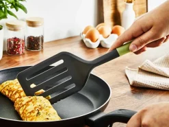 Keittiötarvikkeet^Tefal paistolasta leikkuureunalla Essential 2in1