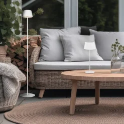 Sisustusvalaisimet^Trio Lighting LED ulkopöytävalaisin Suarez mattavalkoinen la