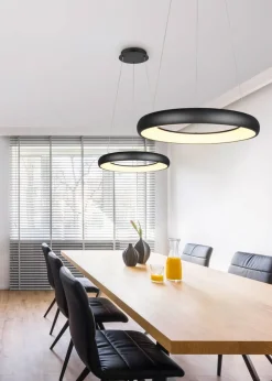 Sisustusvalaisimet^Trio Lighting riippuvalaisin Cardona LED 62 cm mattamusta