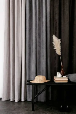 Verhot Ja Verhotarvikkeet^Vallila valmisverho Royal 140x250 cm harmaa