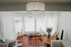 Sisustusvalaisimet^Virvatuli plafondi Sibylla 50 cm harmaa + kristalliprismat